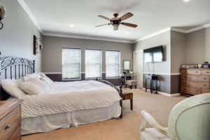 2262 Forest Ridge Terrace-small-038-41-Master Bedroom-666x444-72dpi