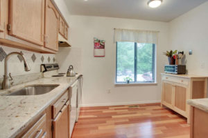 441 Knottwood Ct Arnold MD-small-011-2-Kitchen-666x444-72dpi