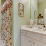2011 Monticello Dr Annapolis-small-045-043-Bathroom-666x445-72dpi