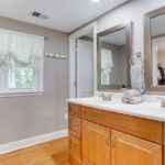 994 Miller Circle Crownsville-small-022-010-Owners Bathroom-666x444-72dpi
