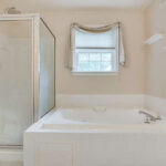 2715 Lois Ct Waldorf MD 20603-small-057-051-Owners Bathroom-666x445-72dpi